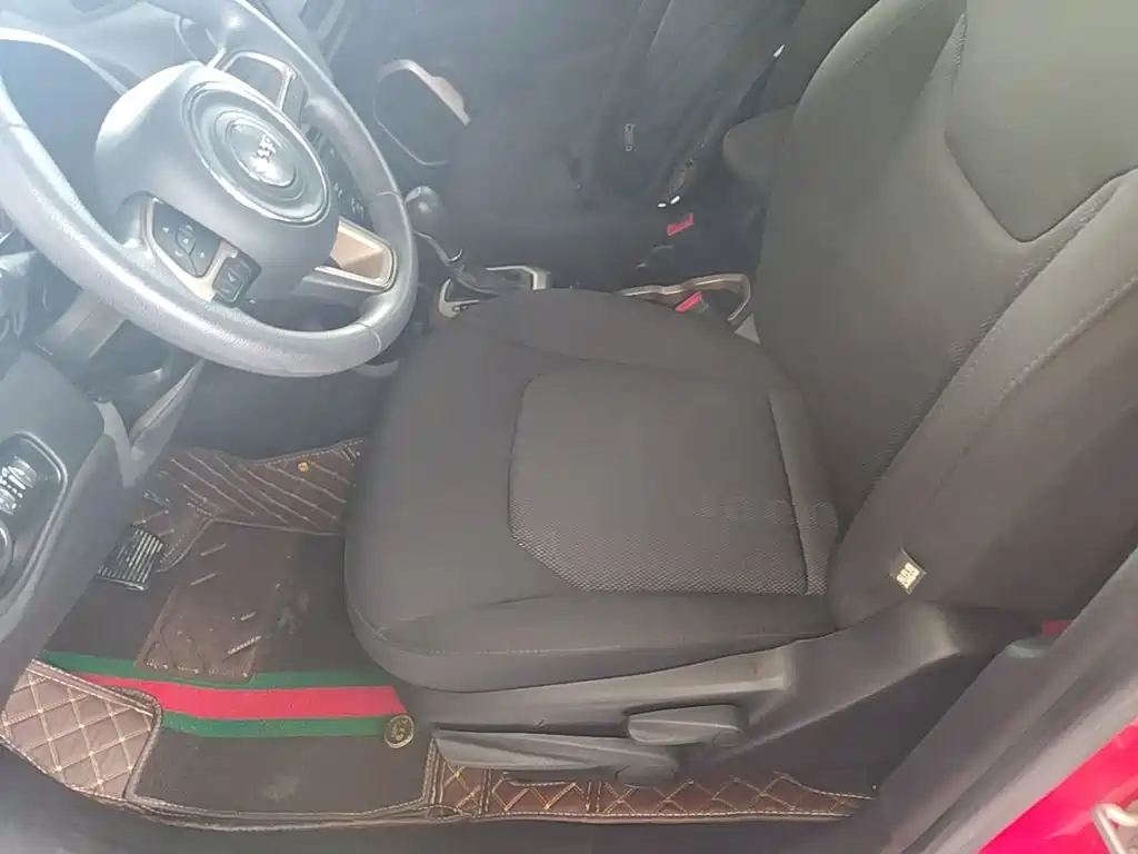 Jeep Renegade 2019 2018 Connected Large Screen Edition 180T Automatic High Energy
