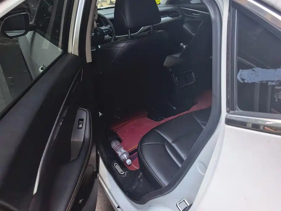 Фото 11 - Haval F7x