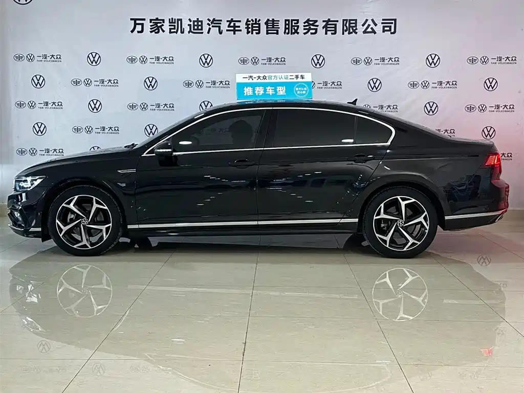 Volkswagen Magotan 2023 2 Million Units Anniversary Edition 330TSI DSG Leading Type фото 3