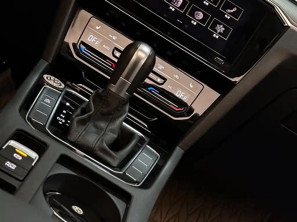 Volkswagen Magotan 2023 2 Million Units Anniversary Edition 330TSI DSG Leading Type фото 20