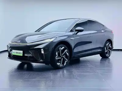 Roewe R7