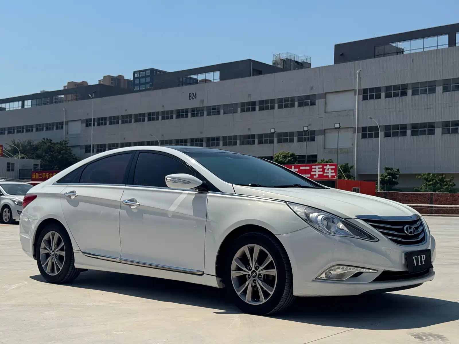 صورة 3 - Hyundai Sonata