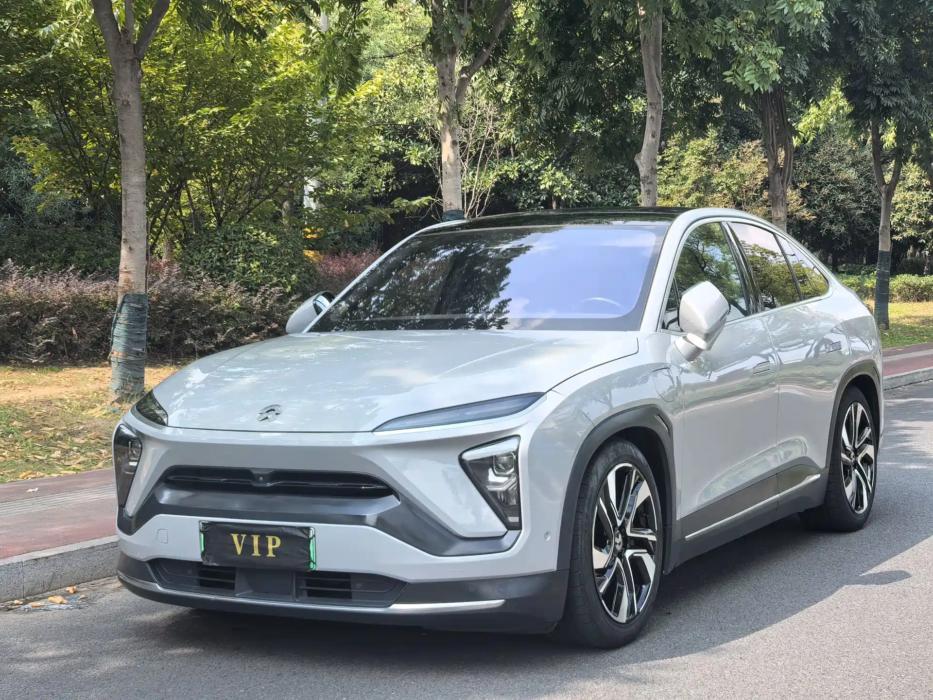 Фото 1 - NIO EC6