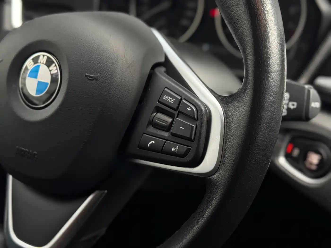 BMW 2 Series Touring 2016 218i Sport Design Package фото 8