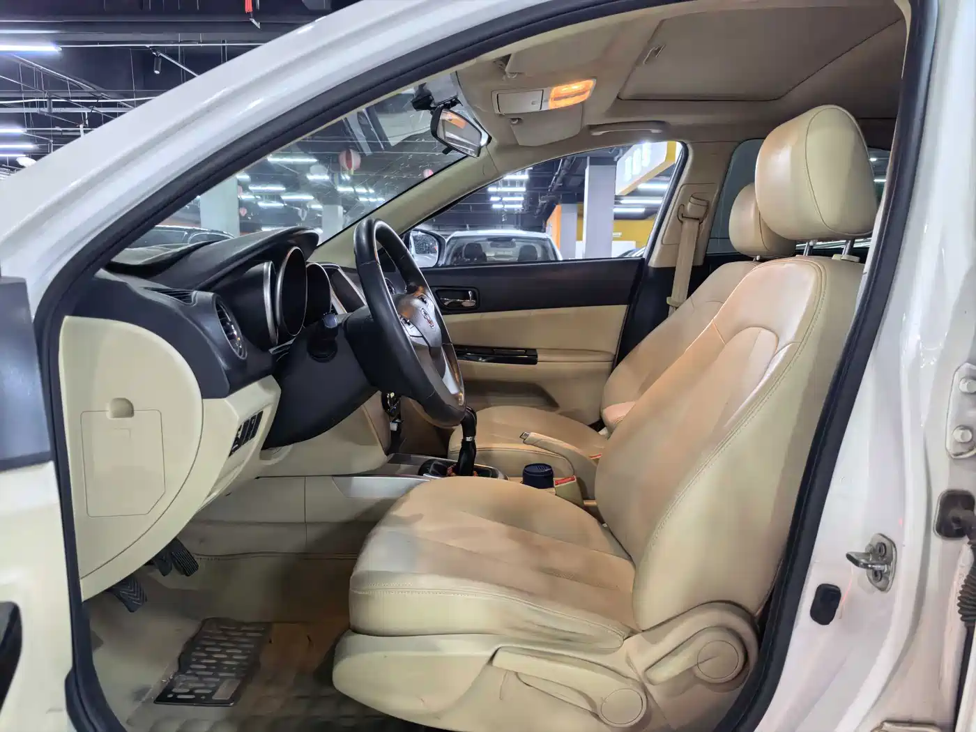 Photo 4 - Changan Eado