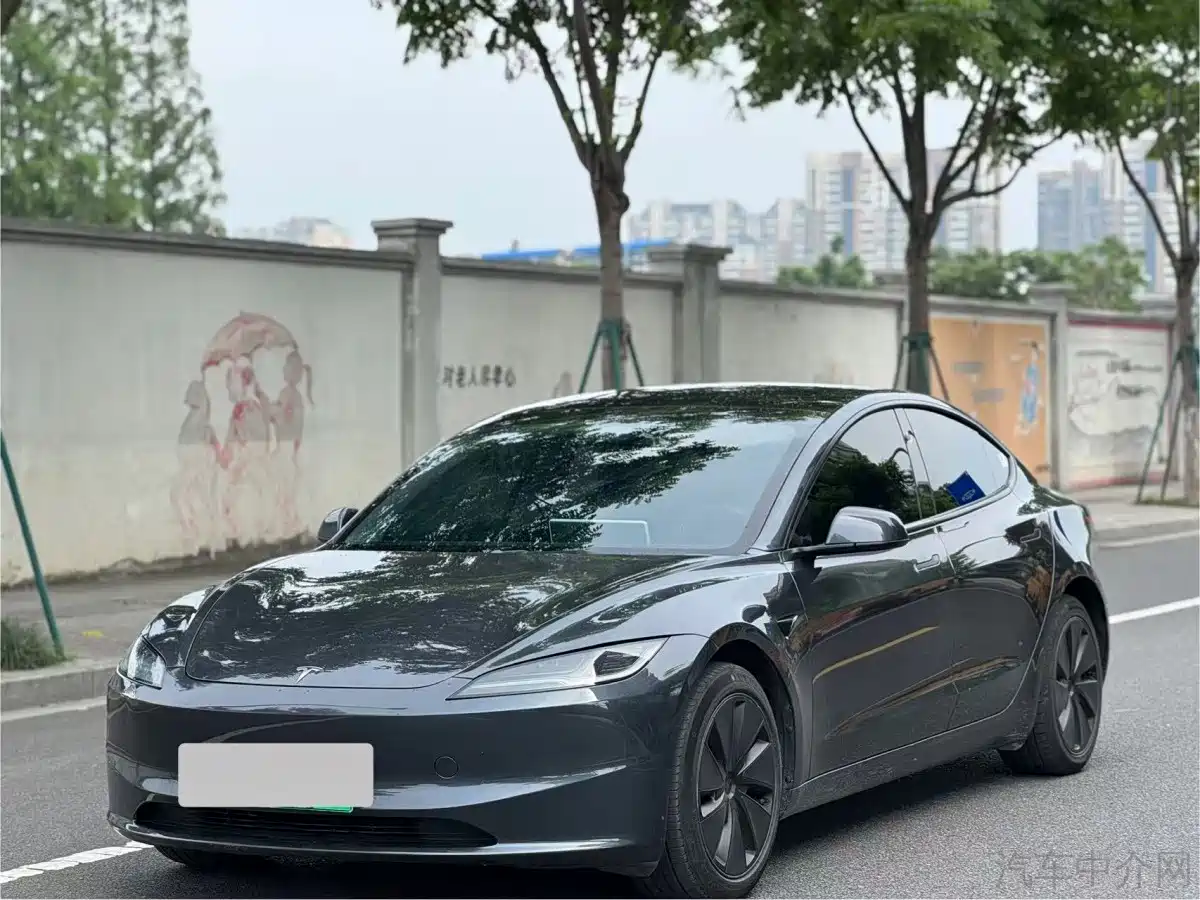 Tesla Model 3 2023