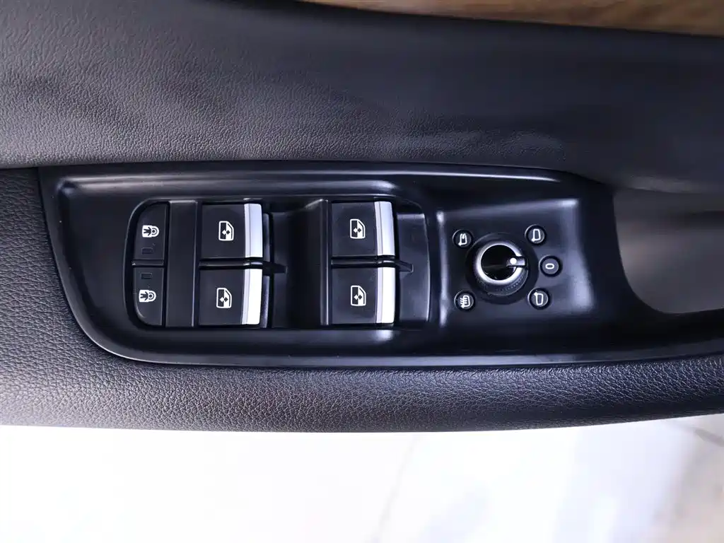 Audi Q7 2022 55 TFSI quattro S line Ice & Snow Edition фото 17