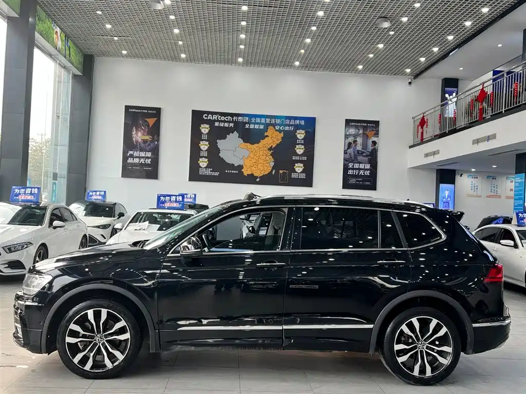 Volkswagen Tiguan L 2021 330TSI Automatic 2WD R-Line Premium фото 27