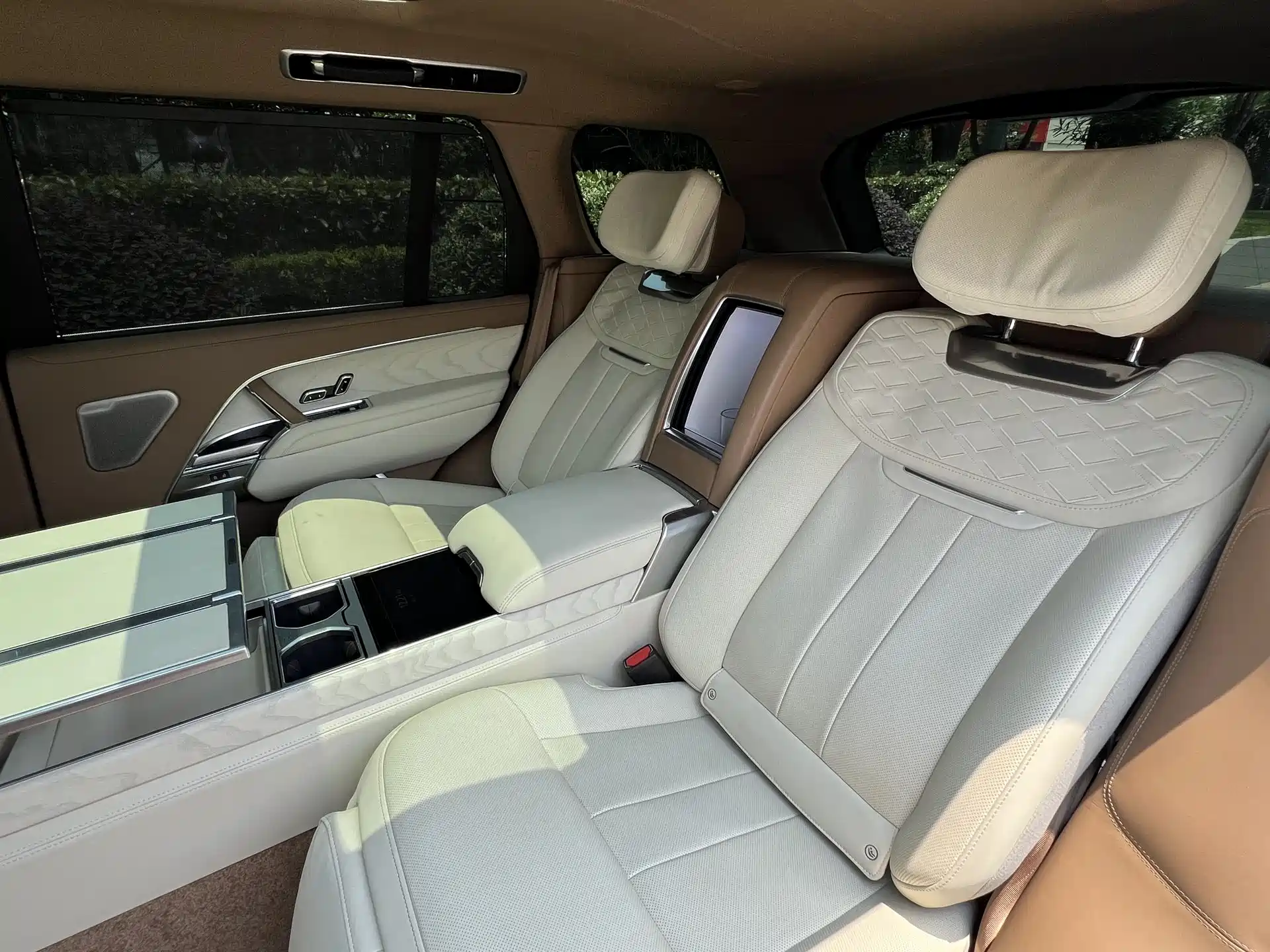 صورة 4 - Land Rover Range Rover