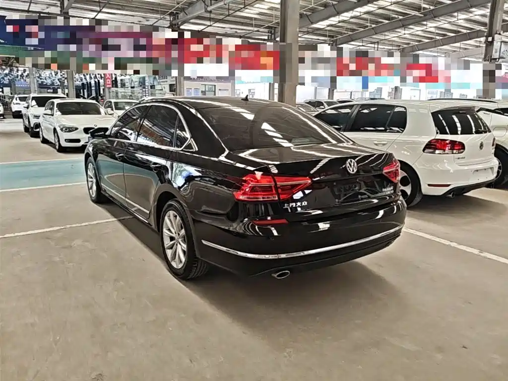 Volkswagen Passat 2017 330TSI DSG Prestige фото 5