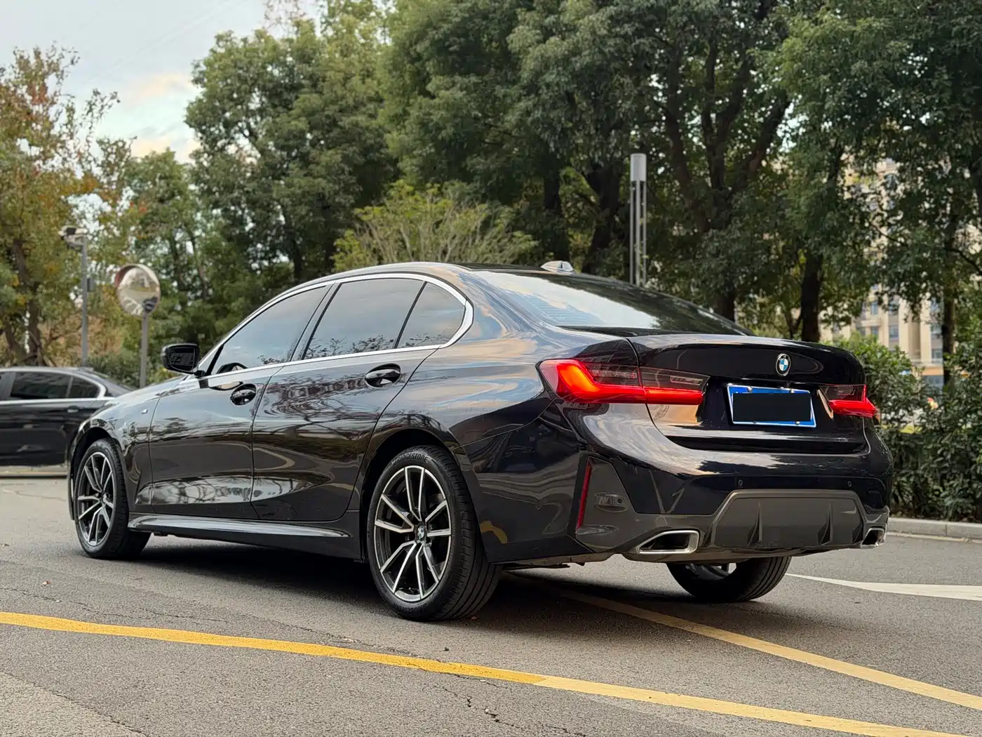 BMW 3 Series 2023 325Li M Sport Package фото 12