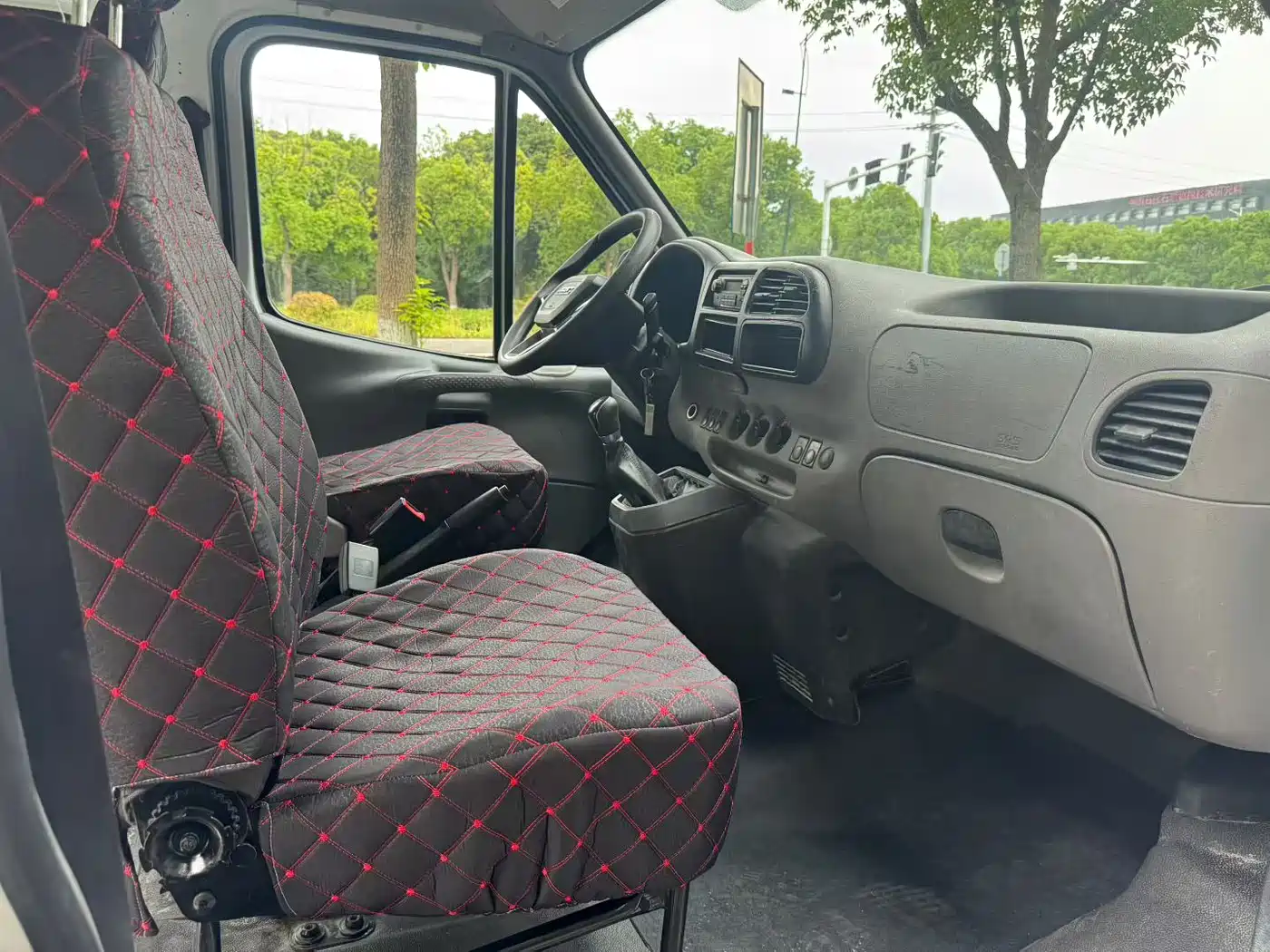 Jiangling Tesun 2021 2021 Model 2.8T Space King Taurus Edition Long Wheelbase Medium-High Roof Single Rear Tire-Step 6-Seater Diesel China VI JX493