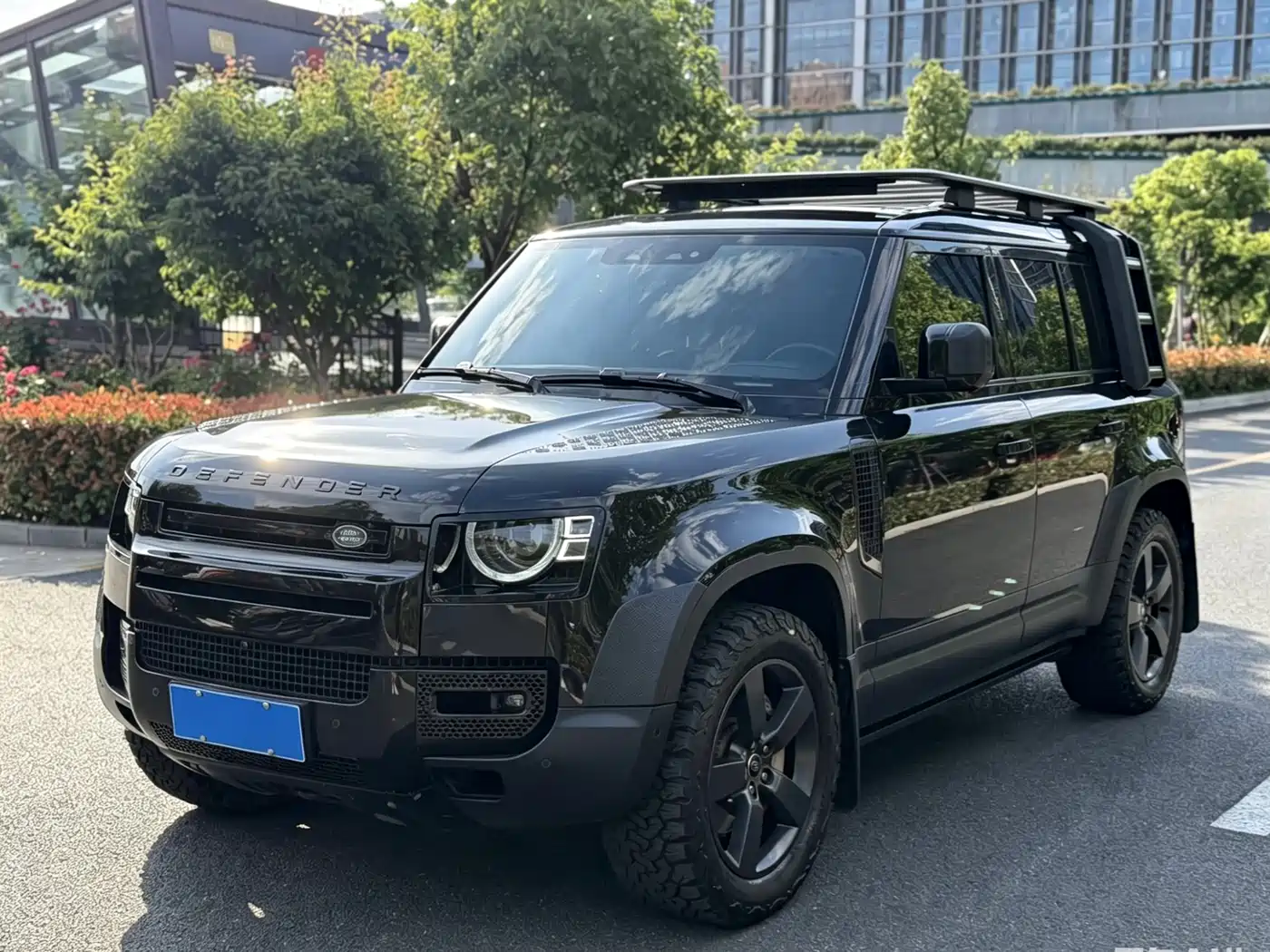 Land Rover Defender 2021 110 P400 Dark Special Edition