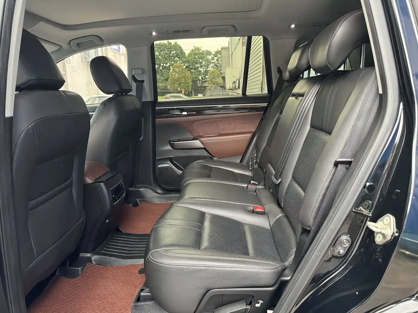 GAC Trumpchi Trumpchi GS8 2017 320T 2WD Luxury Smart Connect (7-seater) фото 6