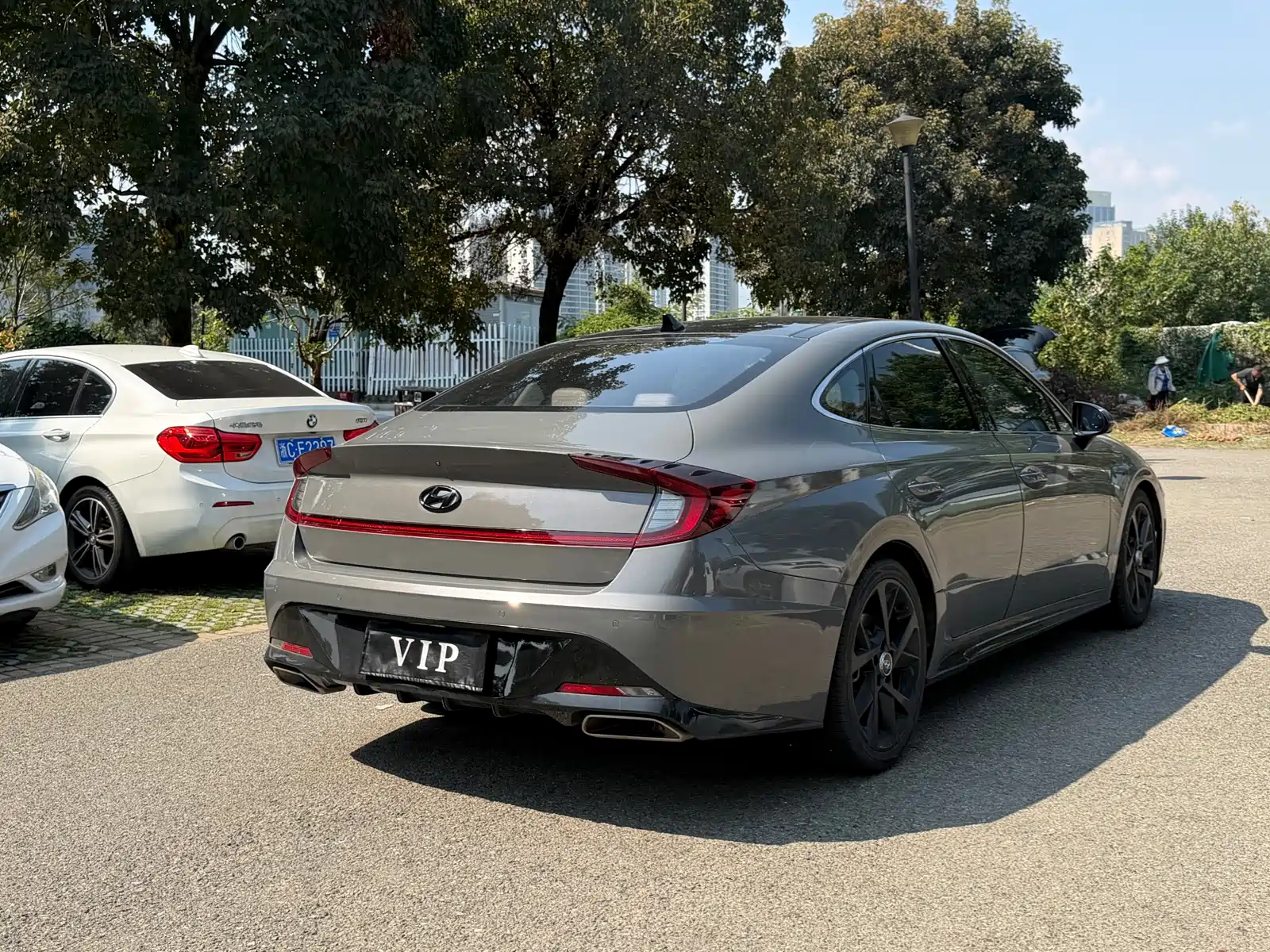 Photo 6 - Hyundai Sonata