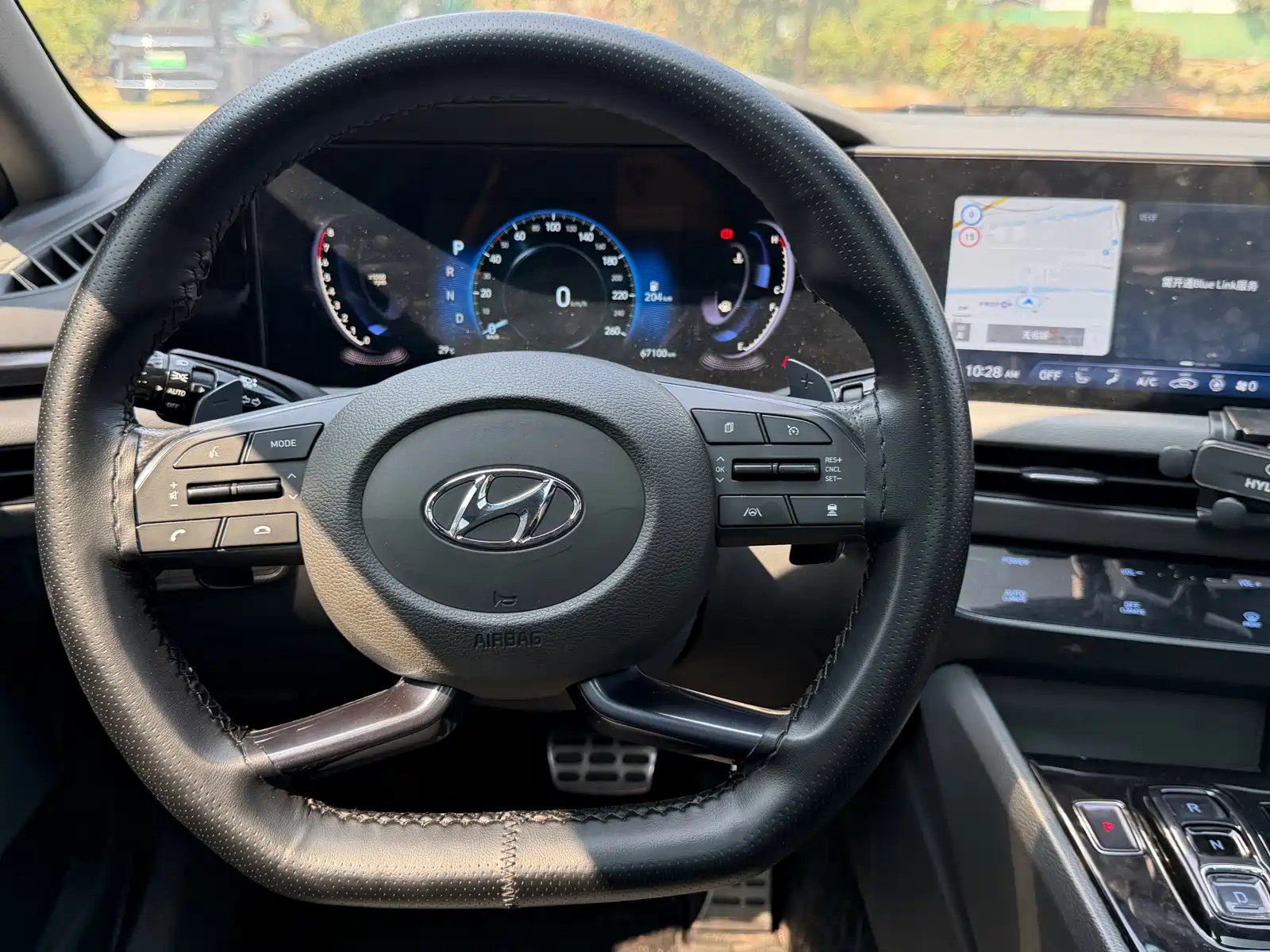 Photo 18 - Hyundai Sonata