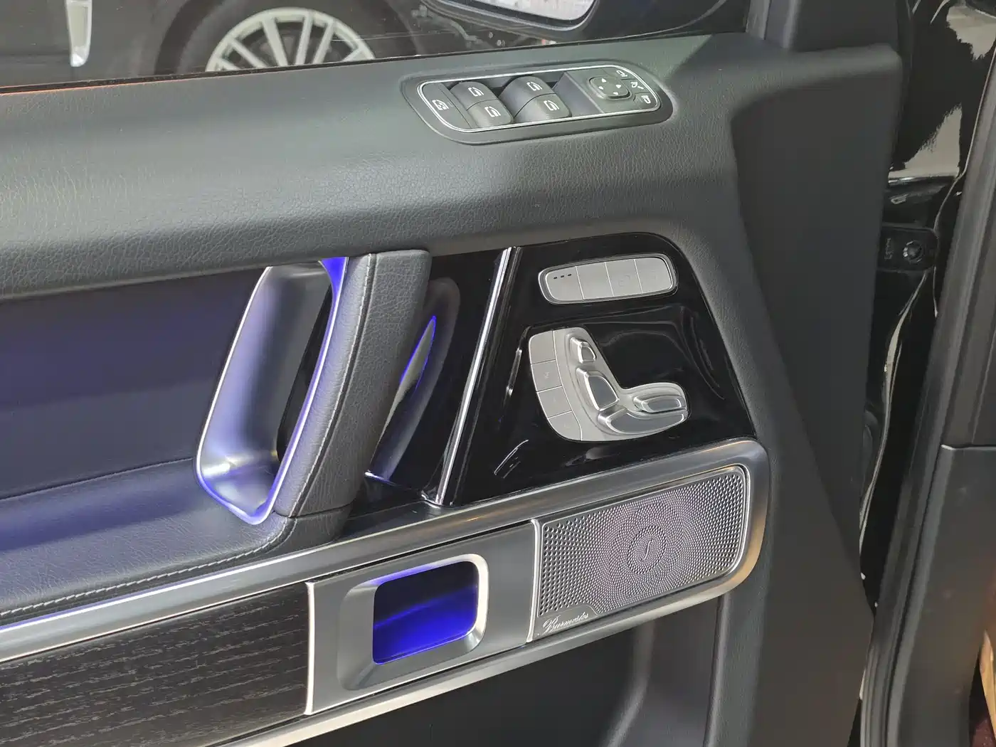 Mercedes-Benz G-Class 2024 G 350 фото 8