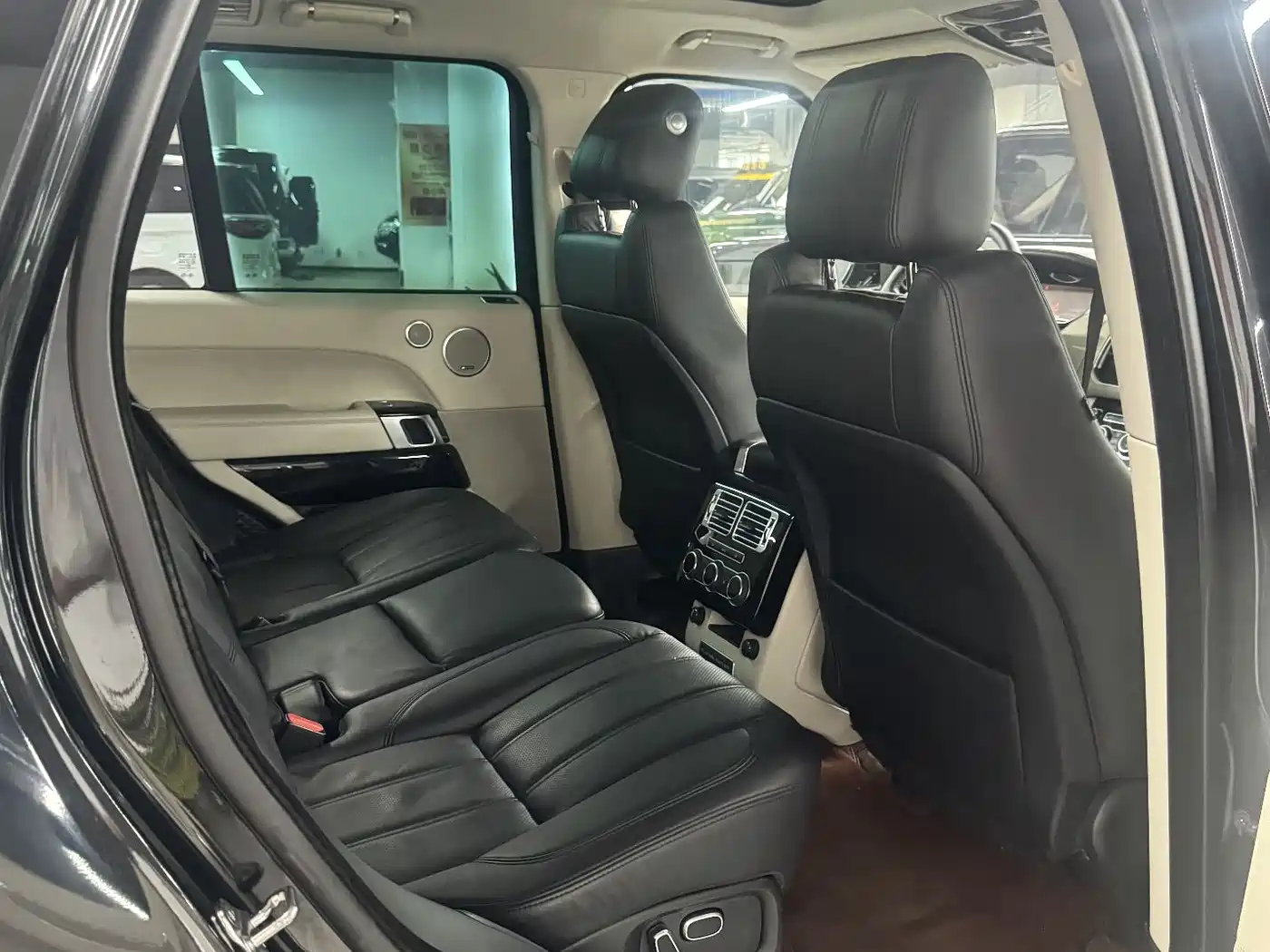 Land Rover Range Rover 2014 3.0 SC V6 Vogue SE фото 16
