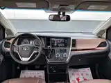 صورة 25 - Toyota Sienna