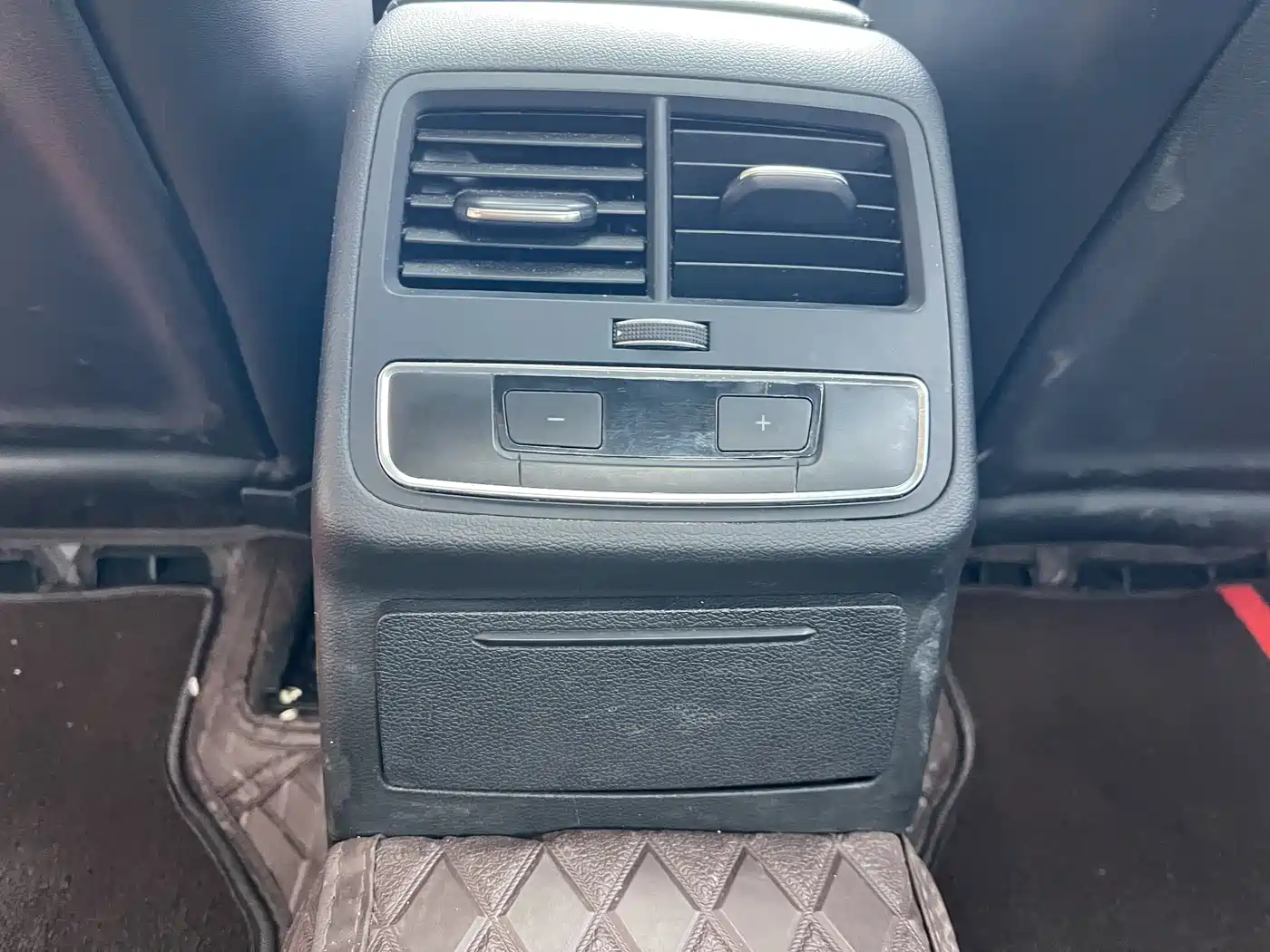 Audi A4L 2018 30th Anniversary 40 TFSI Progressive фото 24