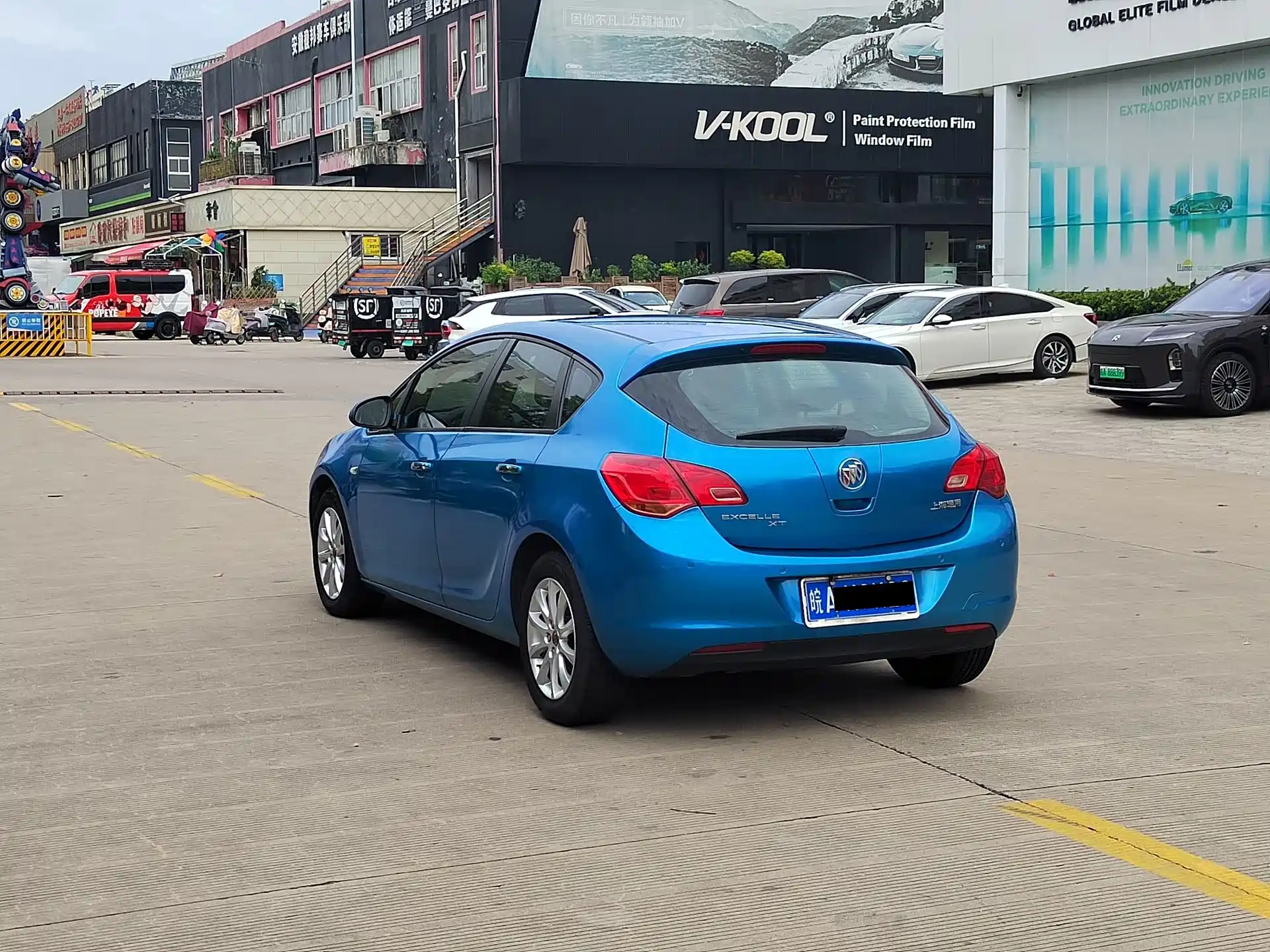Фото 10 - Buick Excelle