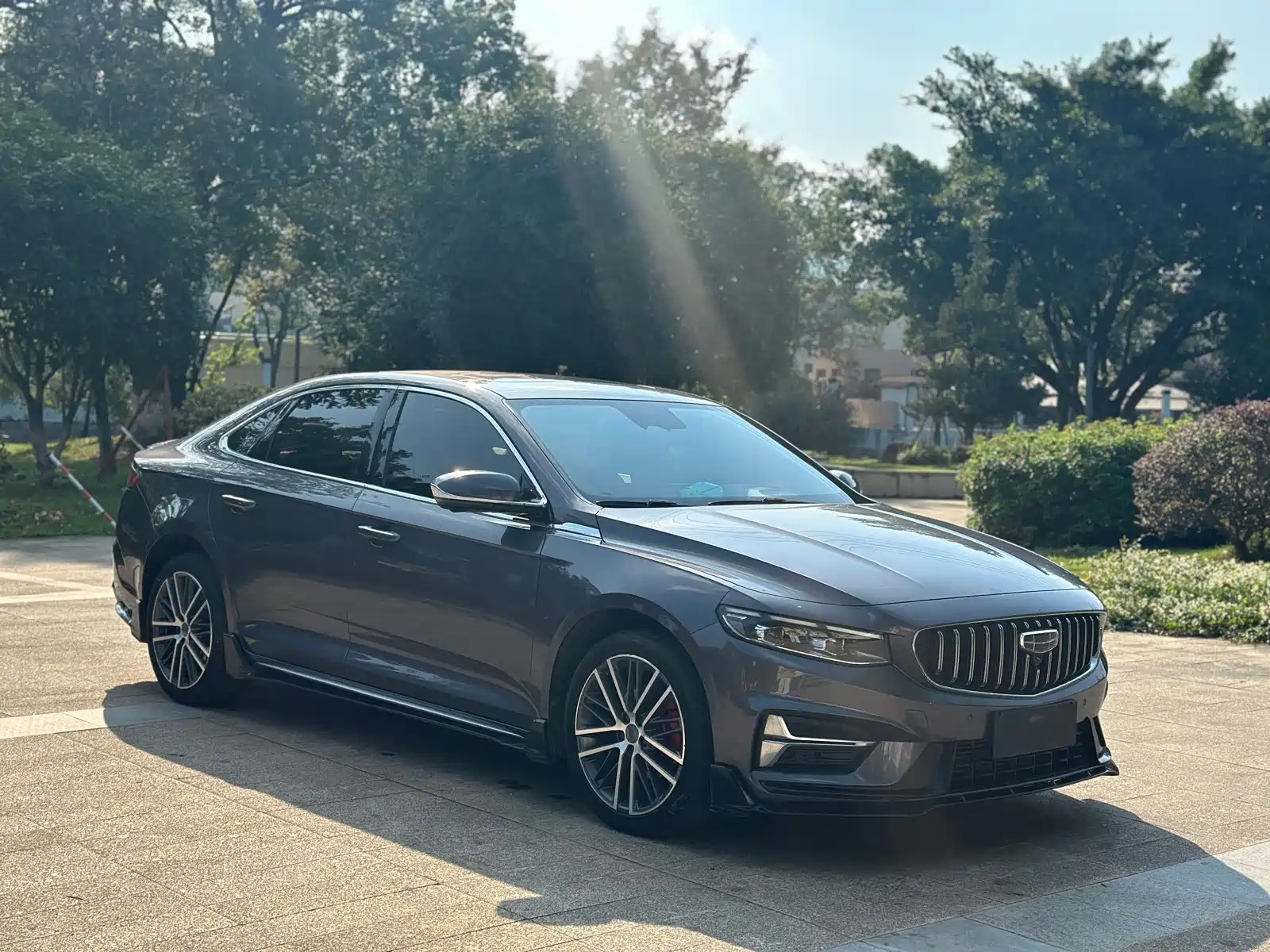 Фото 3 - Geely Preface