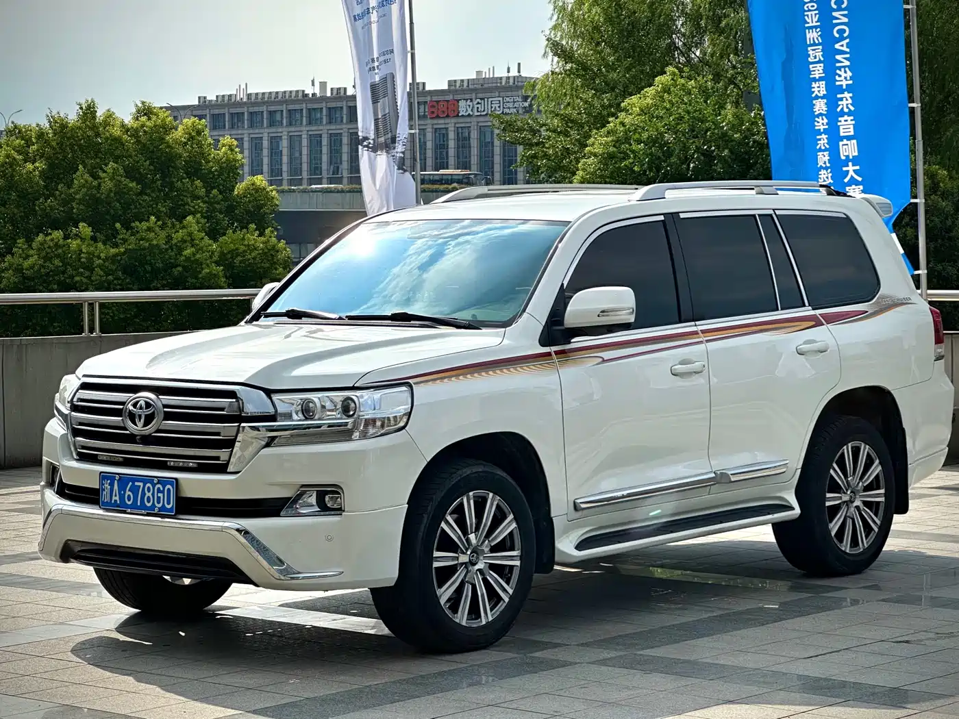 Toyota Land Cruiser (Import) 2017