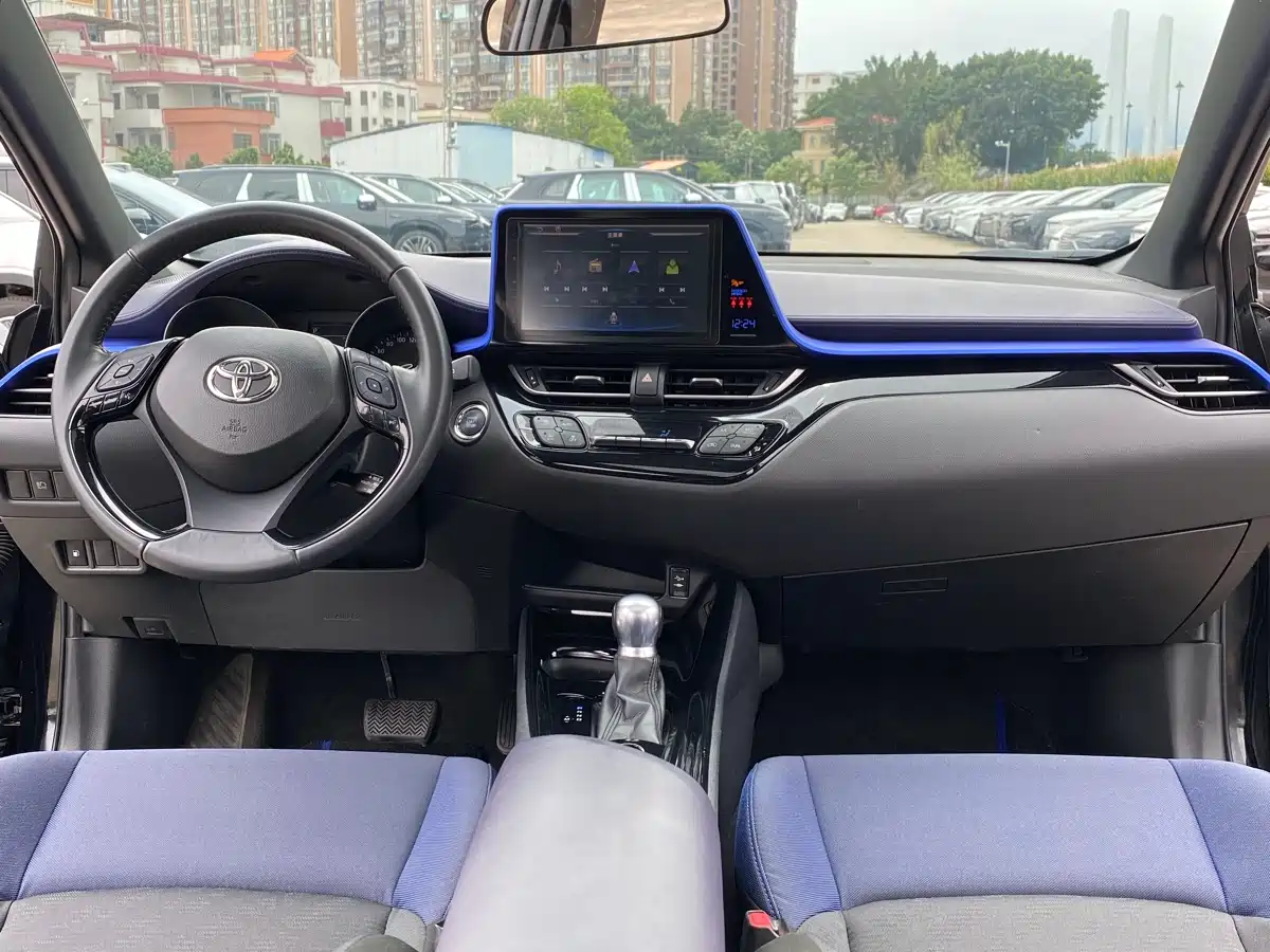 Toyota C-HR 2018 Model 2.0L Luxury Sunroof Version China V фото 7