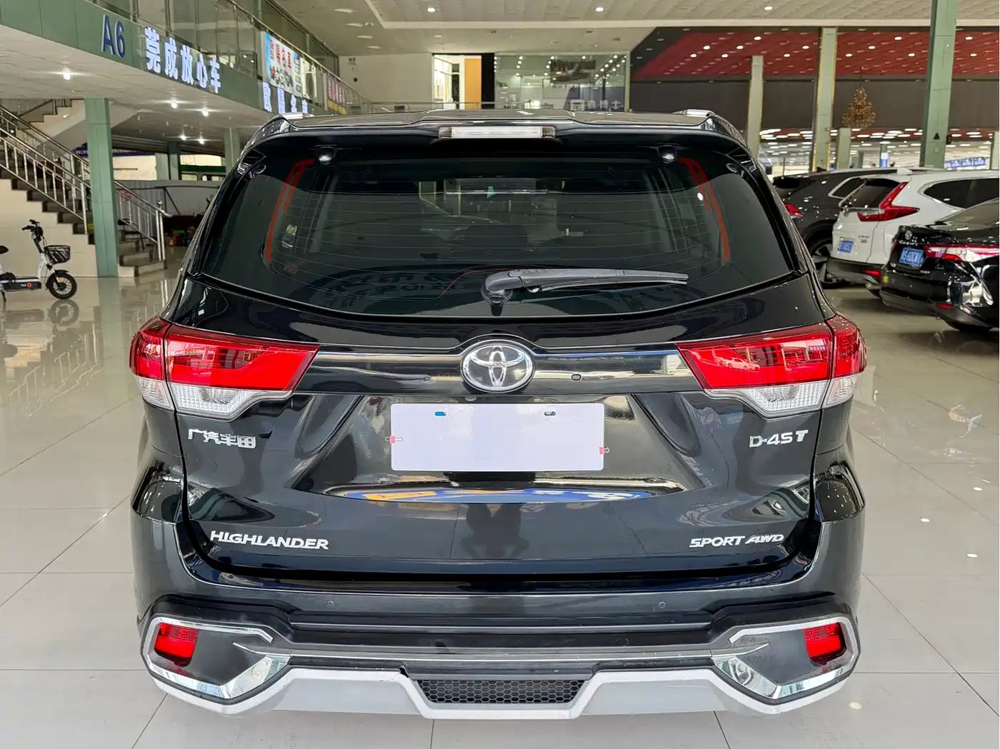 TOYOTA HIGHLANDER