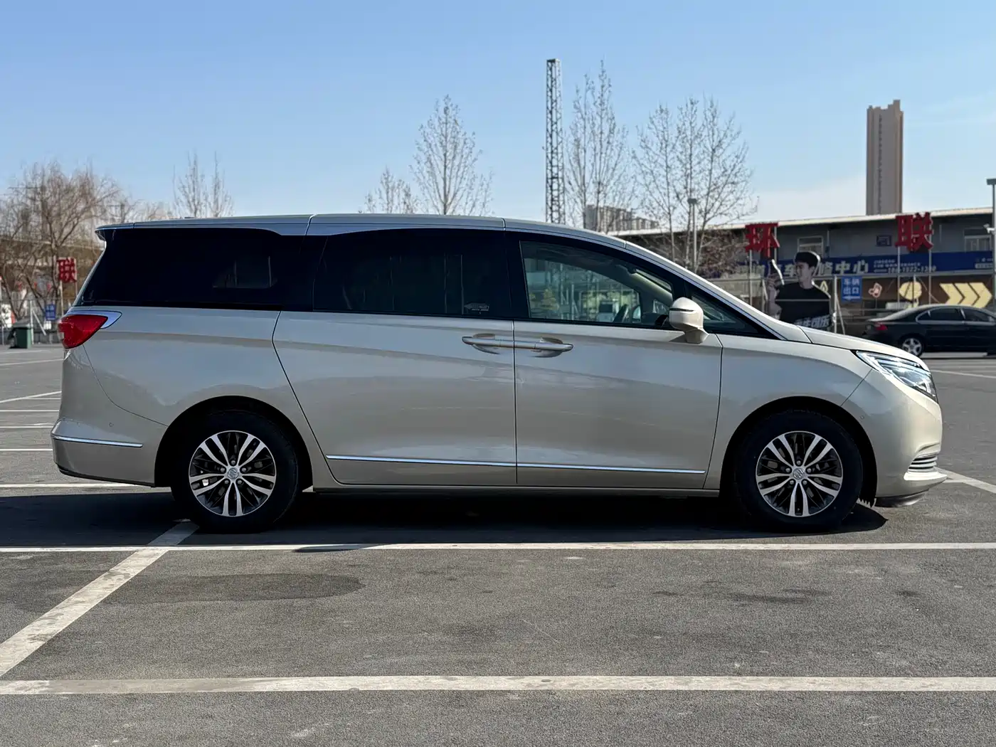 Buick GL8 2018 ES 28T Flagship Type China VI фото 7