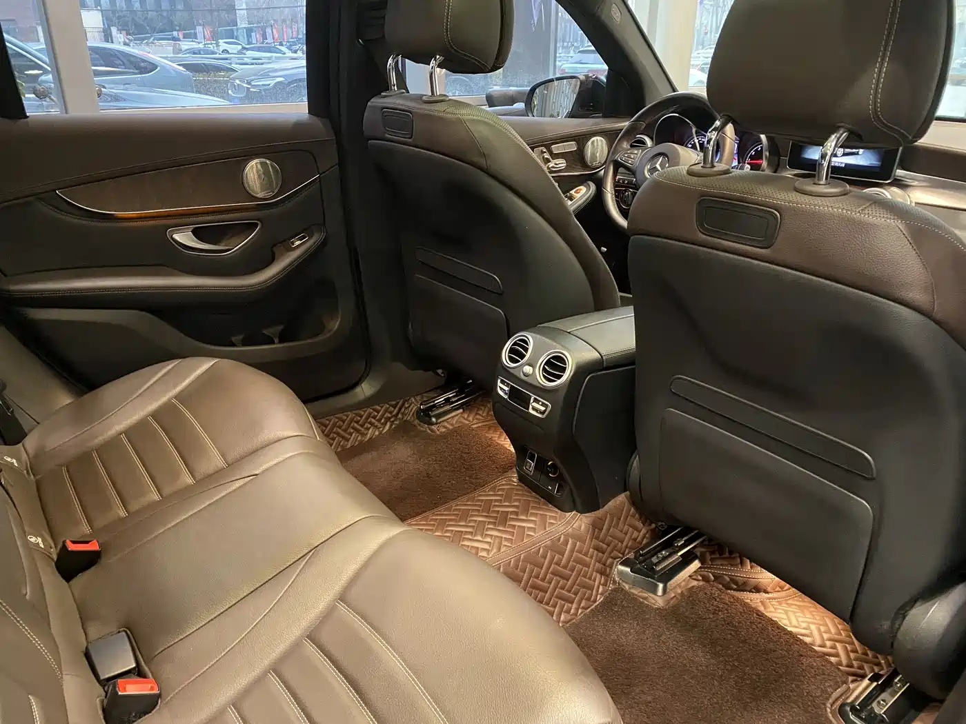 Mercedes-Benz GLC 2019 GLC 300 L 4MATIC Luxury фото 11