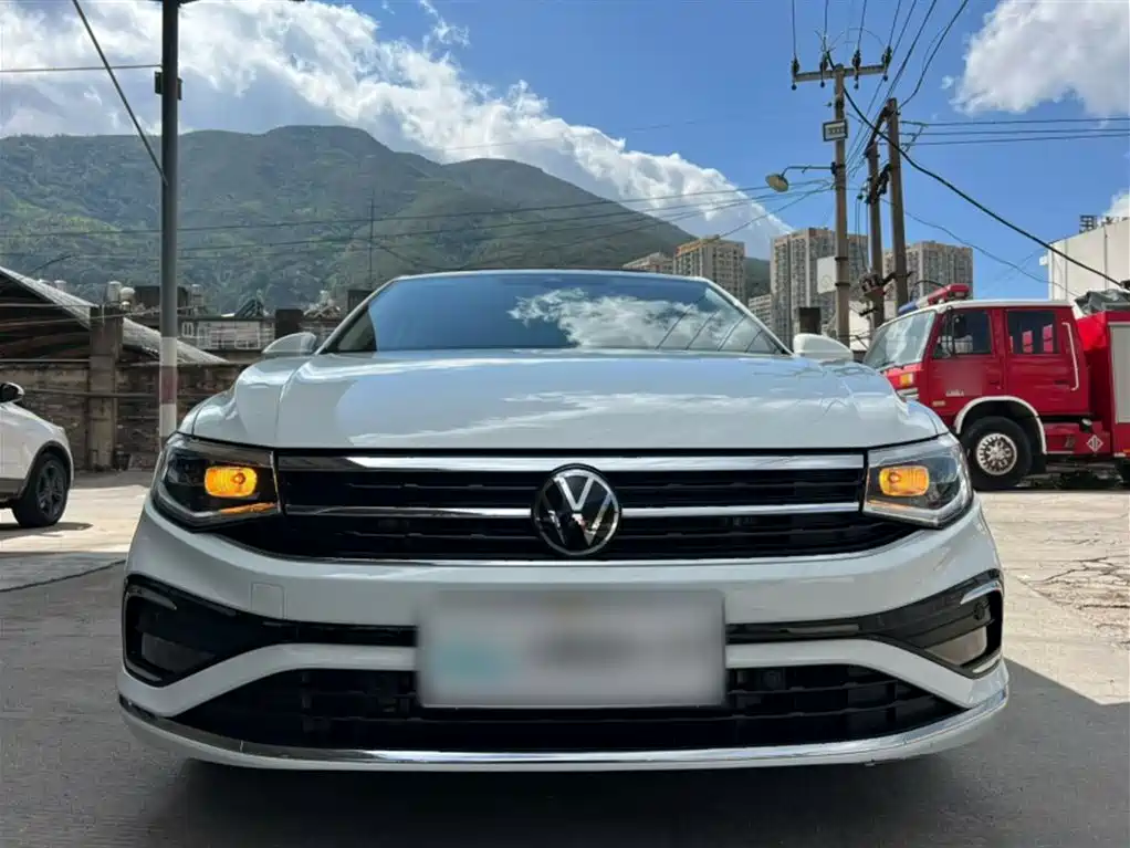 Volkswagen Bora 2023 300TSI DSG Premium Edition фото 6