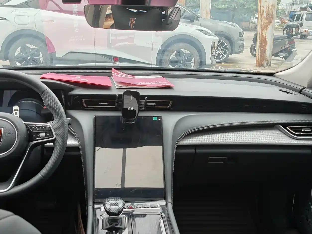 Hongqi H5 2024 1.5T DCT Smart Connect Flag Rhythm Edition фото 6