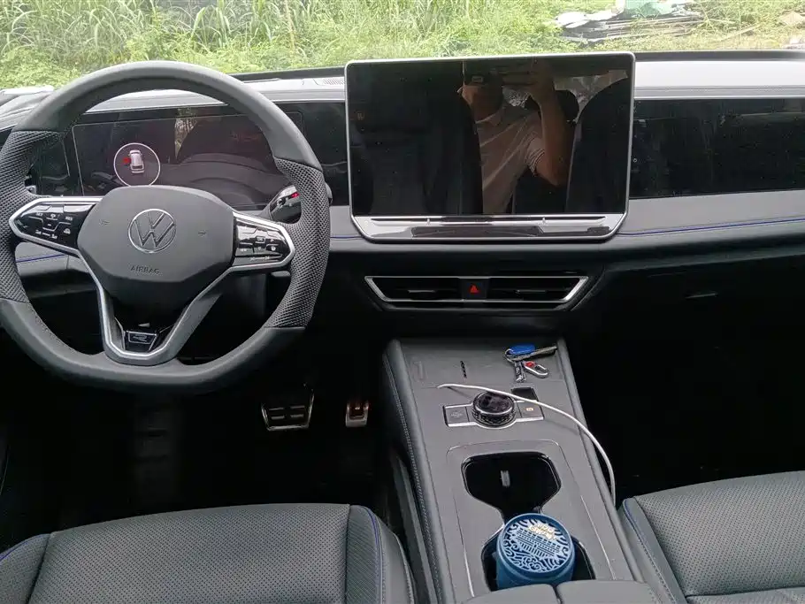 Volkswagen Tiguan L 2024 PRO 330TSI 2WD R-Line Smart Edition фото 12