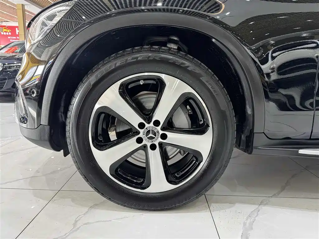 Mercedes-Benz GLC 2022 Facelift GLC 260 L 4MATIC Dynamic фото 16