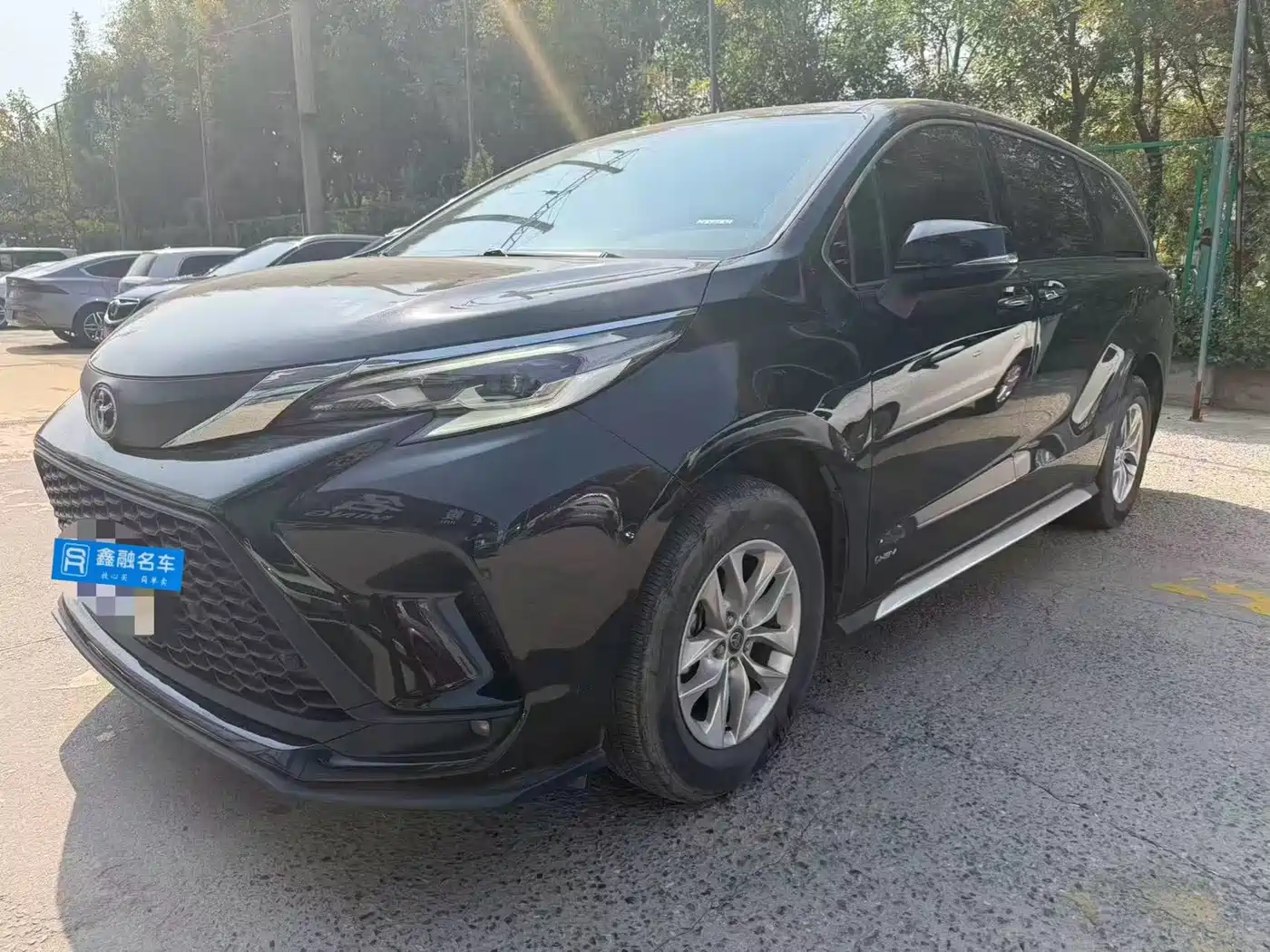 Toyota Granvia 2024 2.5L Hybrid Comfort