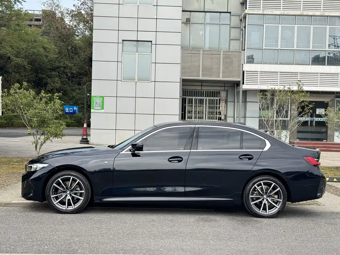 BMW 3 Series 2023 320Li M Sport Package фото 20