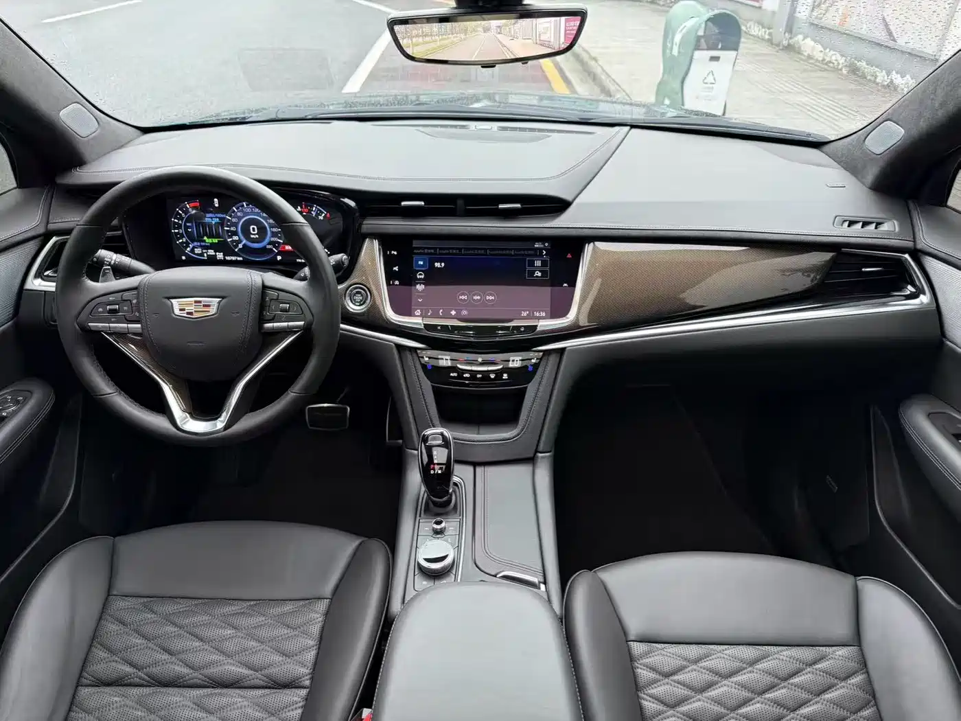 Cadillac XT6 2024 2025 2.0T 6-Seater AWD Platinum Executive Black Label