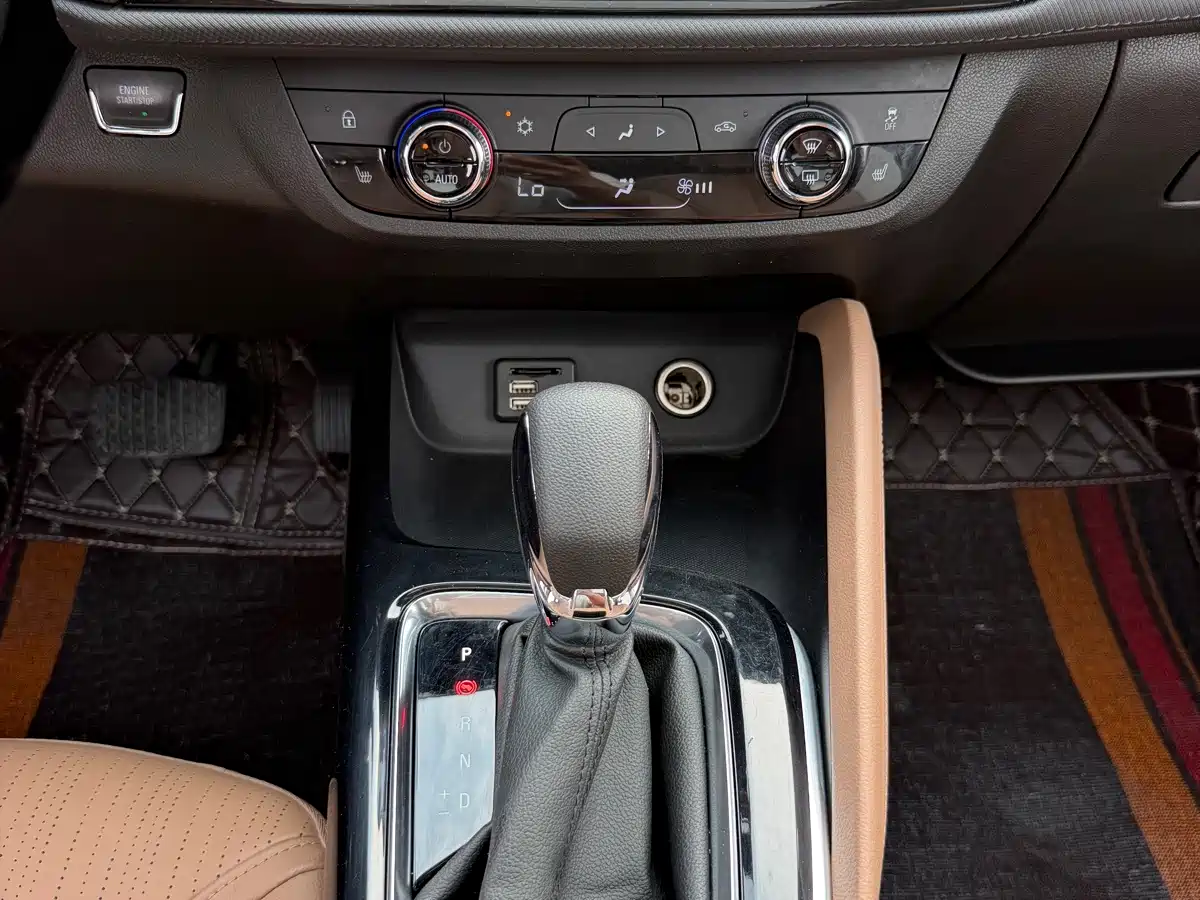 Фото 16 - Buick GL6