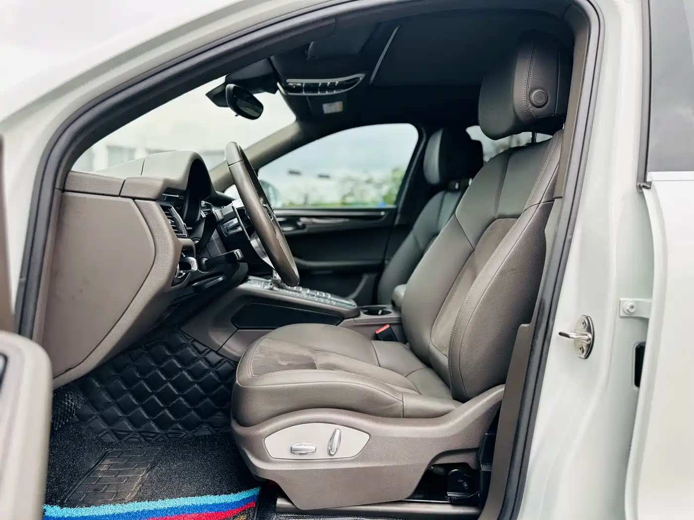 Porsche Macan 2017 Macan S 3.0T фото 9