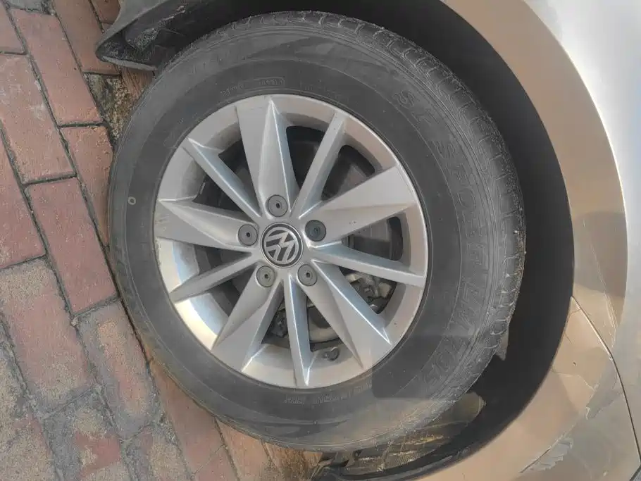 Фото 6 - Volkswagen Golf