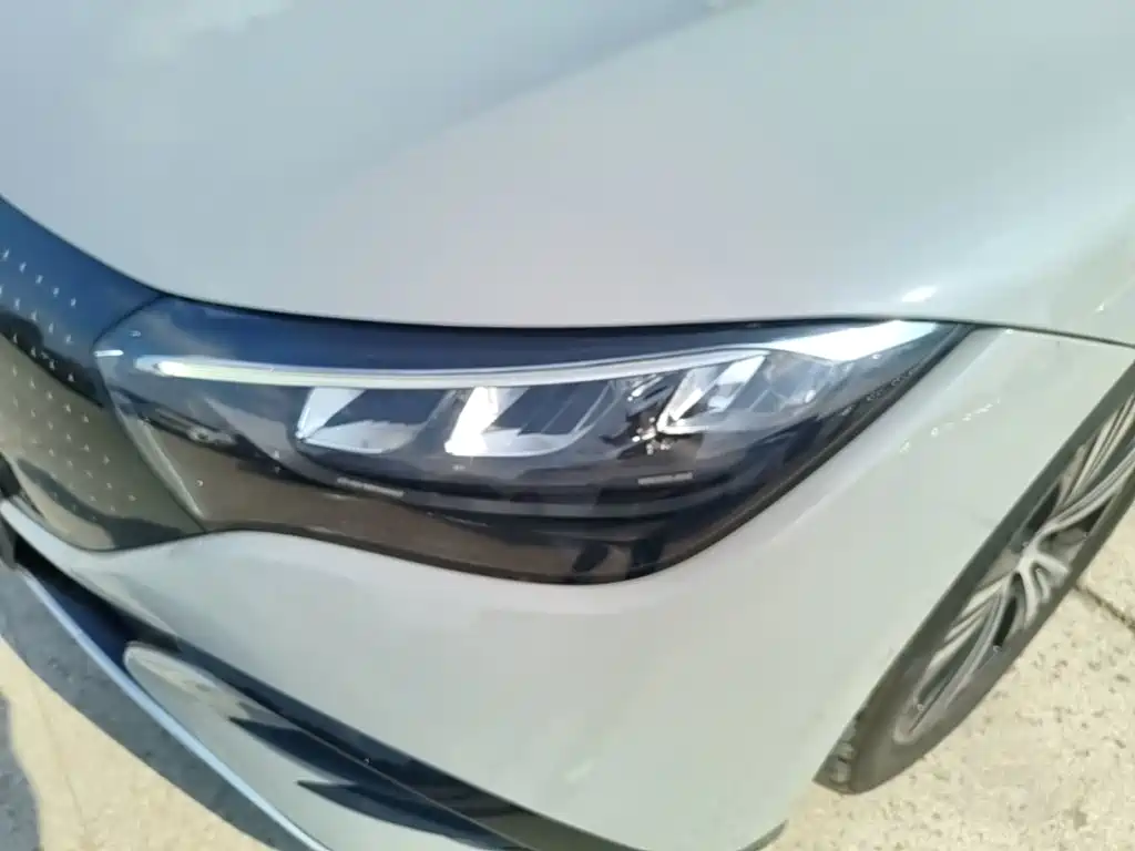 Фото 24 - Mercedes-Benz EQE