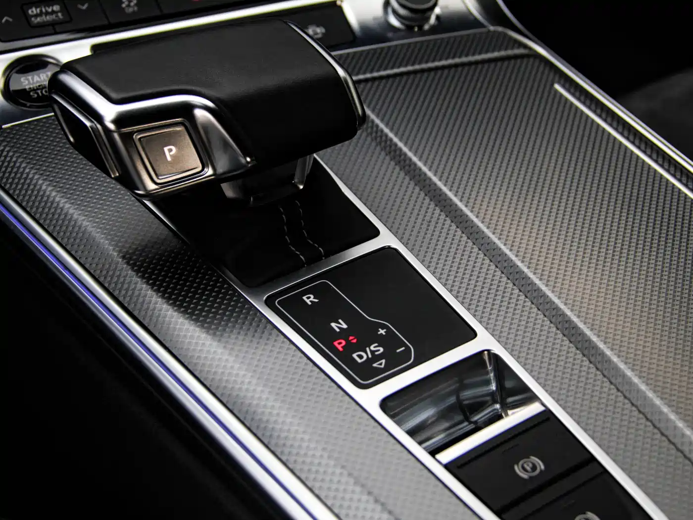 Audi A6L 2021 40 TFSI Luxury Sport фото 2