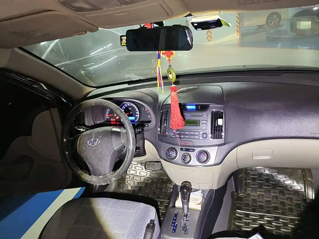 صورة 11 - Hyundai Elantra