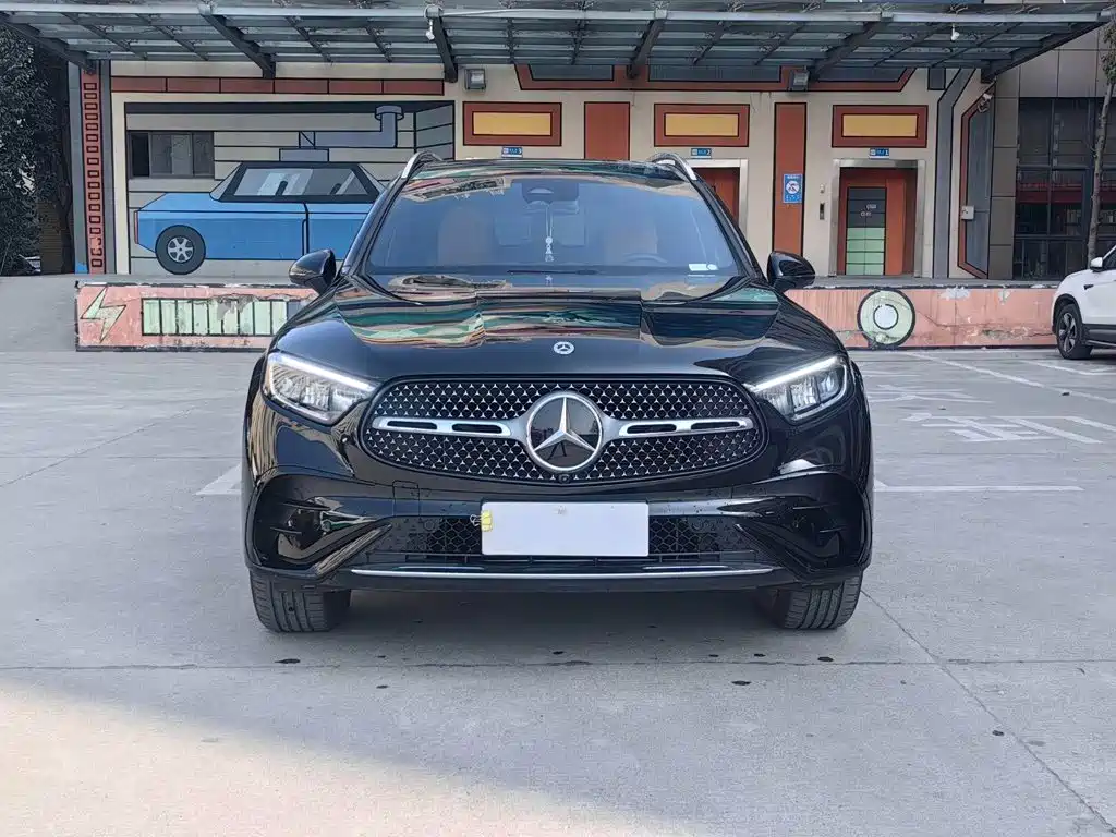 Фото 2 - Mercedes-Benz GLC