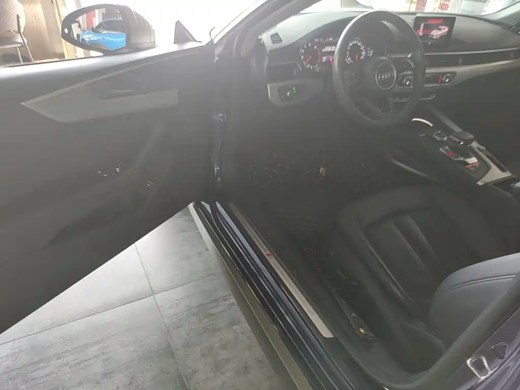 Photo 16 - Audi A5 (Import)