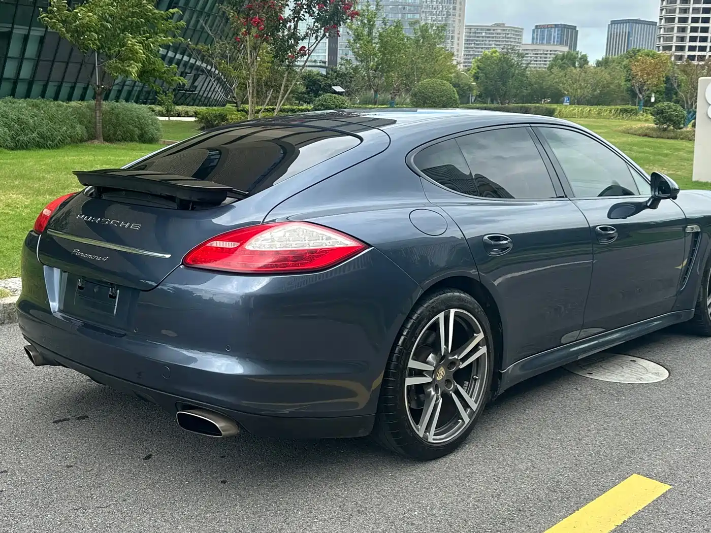 Porsche Panamera 2010 2010 Panamera 4 3.6L