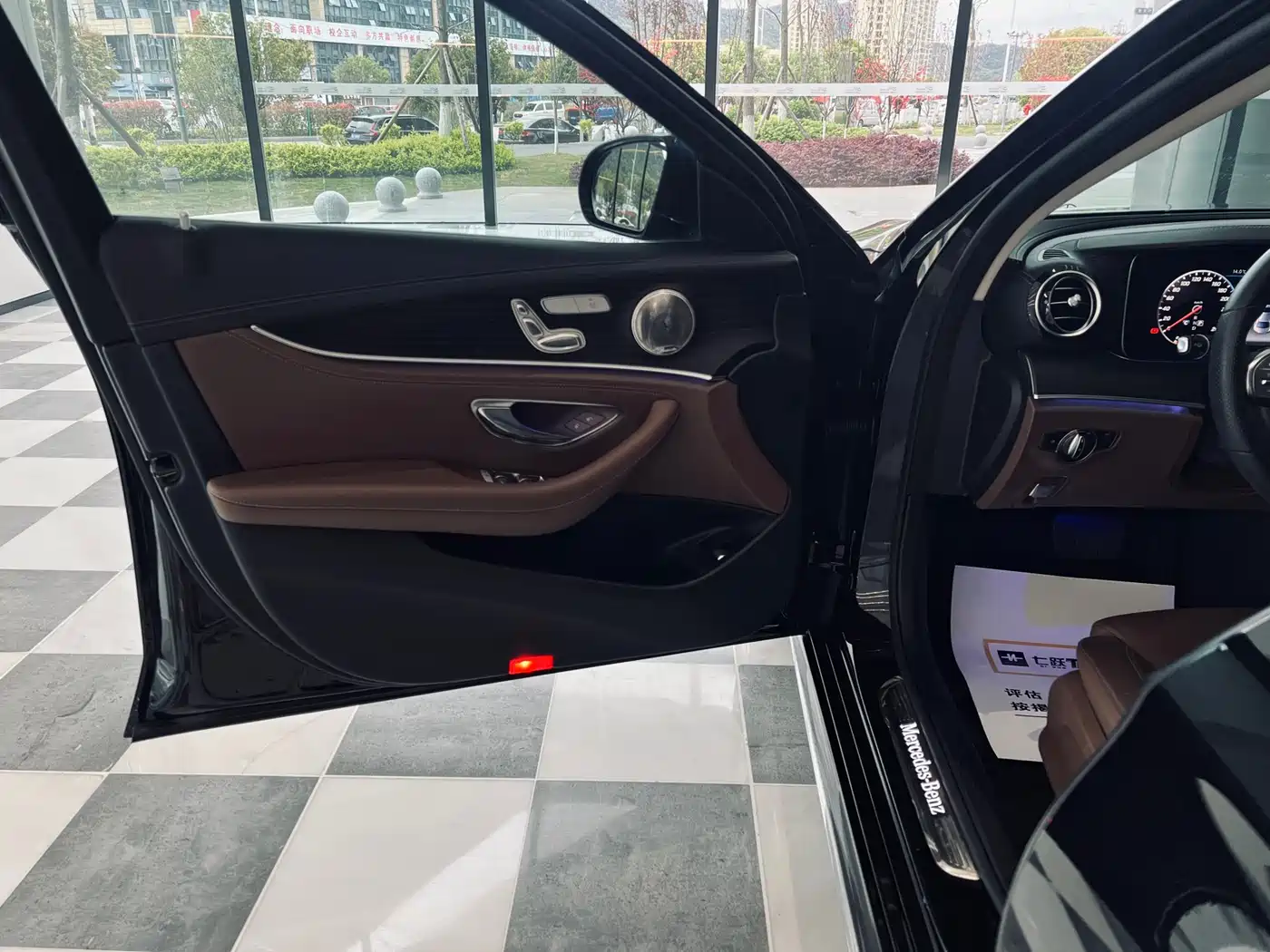 Mercedes-Benz E-Class 2020 Model E 260 L Sport фото 14