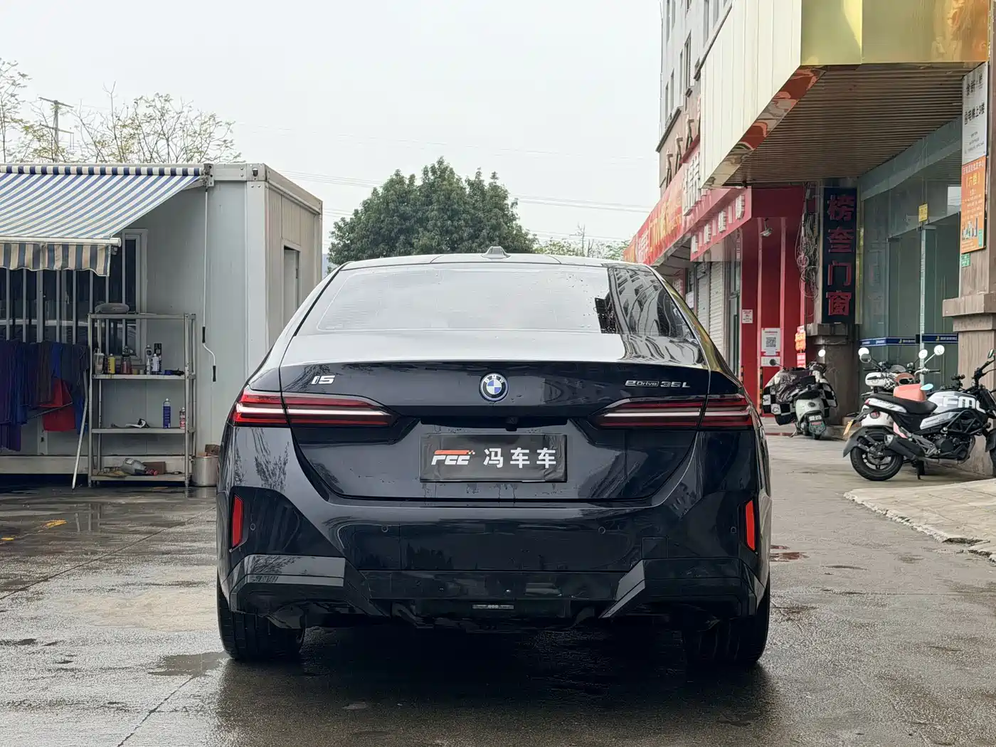 BMW I5