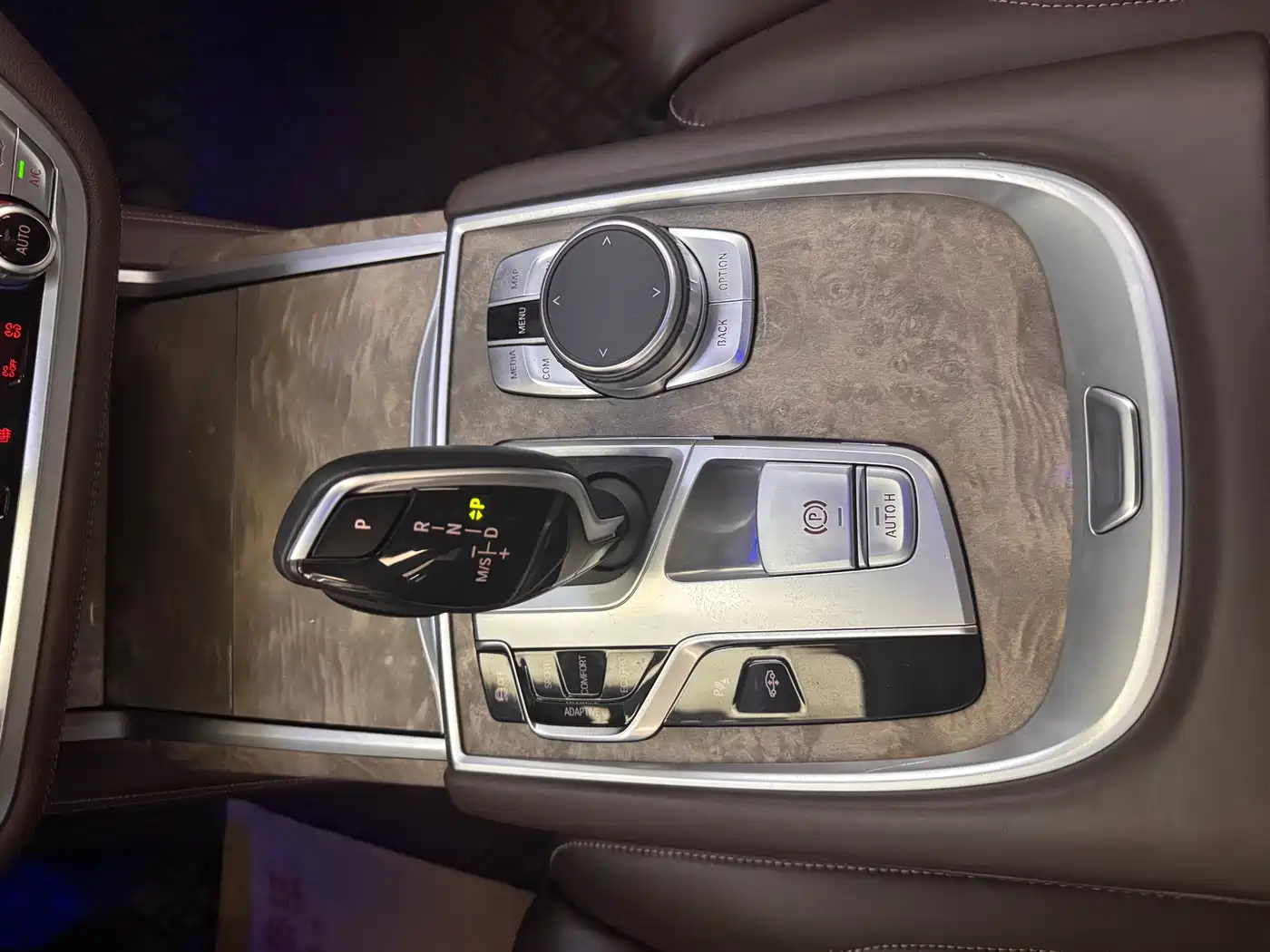 BMW 7 Series 2021 Model 740Li Leading Luxury Package фото 25